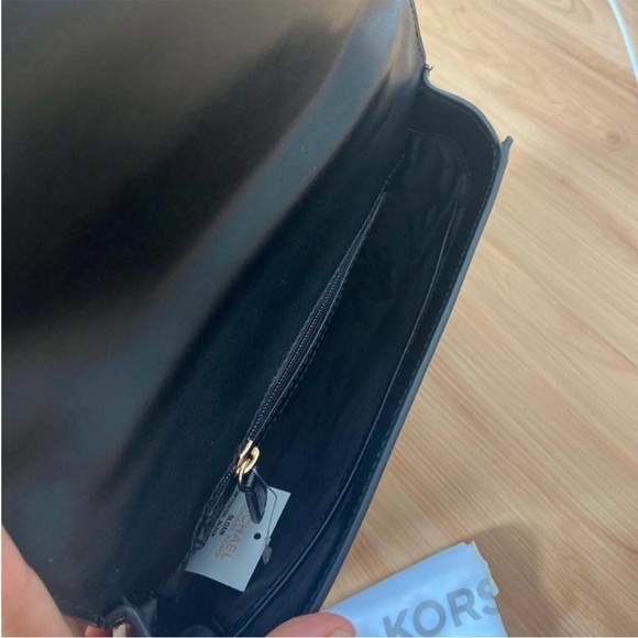 MICHAEL KORS Sloan
Leather Satchel Handbag Black